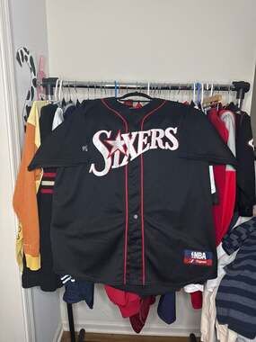Vintage Majestic NBA Philadelphia 76ers Black Baseball Style Button Up Jersey